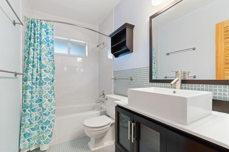 Image 6 of 19 For 1510 15th St  309