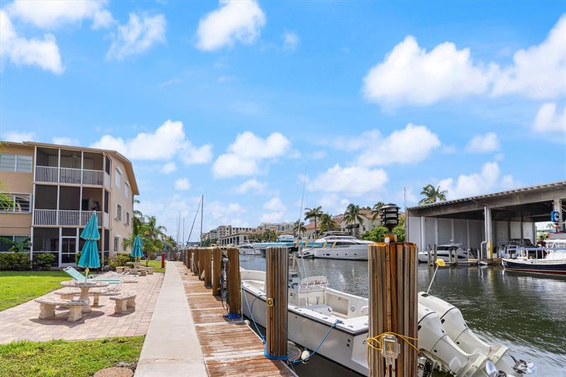 Image 7 of 19 For 1510 15th St  309
