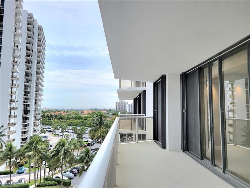 Image 7 of 29 For 20281 Country Club Dr.  503