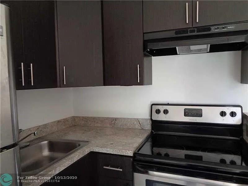 Image 3 of 5 For 101 41st St  H123