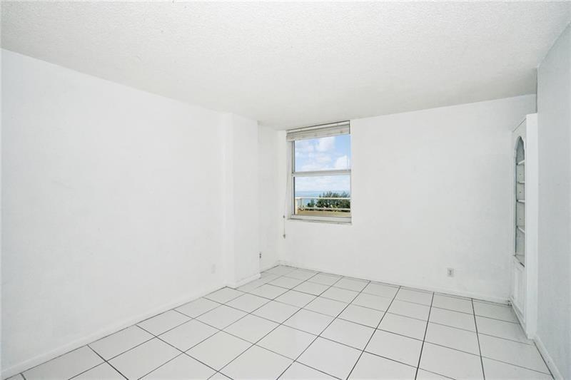 Image 5 of 21 For 111 Briny Ave  906