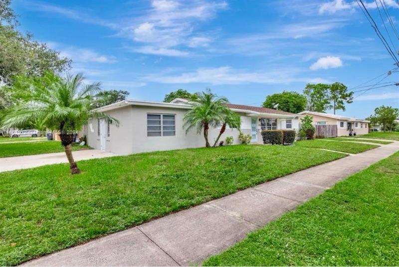 Details for 3300 67th Ave, Hollywood, FL 33024