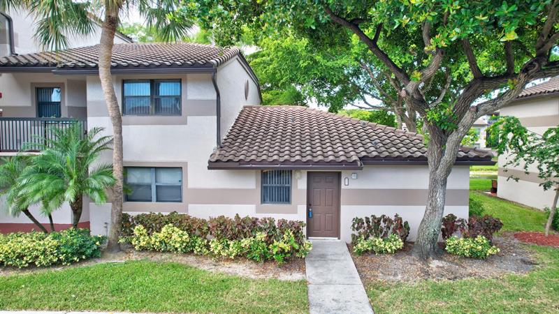 Image 27 of 41 For 9953 Nob Hill Ct  9953
