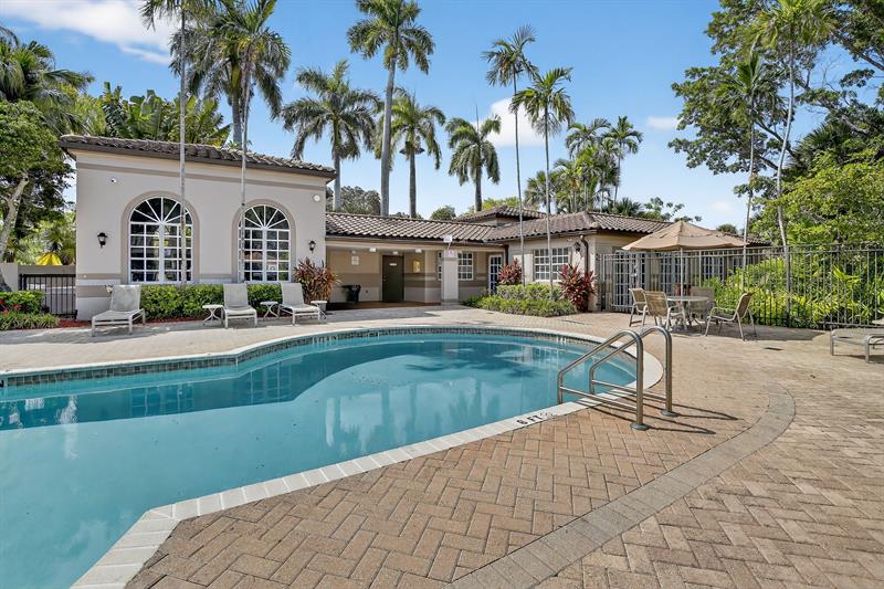 Image 31 of 41 For 9953 Nob Hill Ct  9953