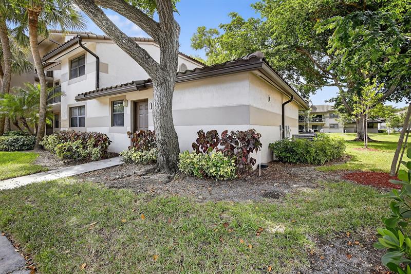 Image 4 of 41 For 9953 Nob Hill Ct  9953