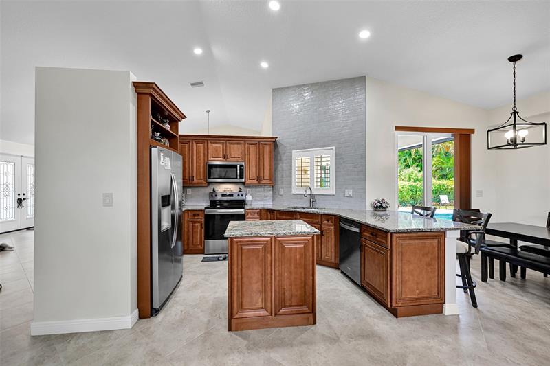 Image 14 of 47 For 4910 104th Ave