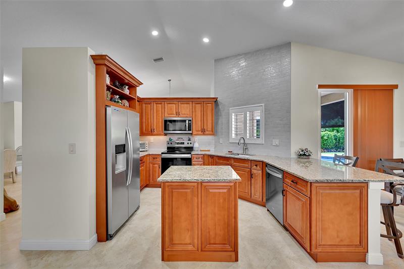 Image 16 of 47 For 4910 104th Ave