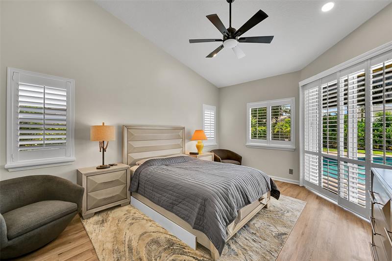 Image 17 of 47 For 4910 104th Ave