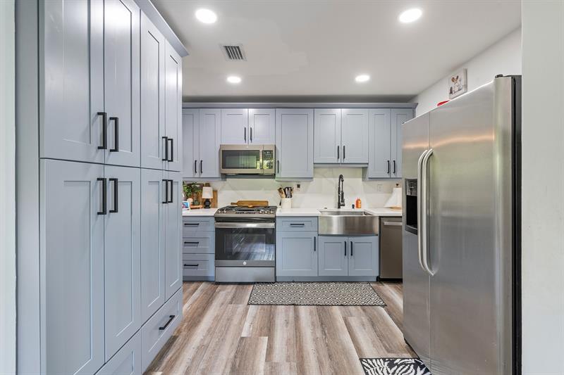 Image 9 of 20 For 4875 92nd Ave