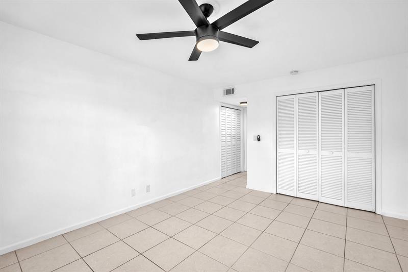 Image 18 of 29 For 2520 14th Ct  45