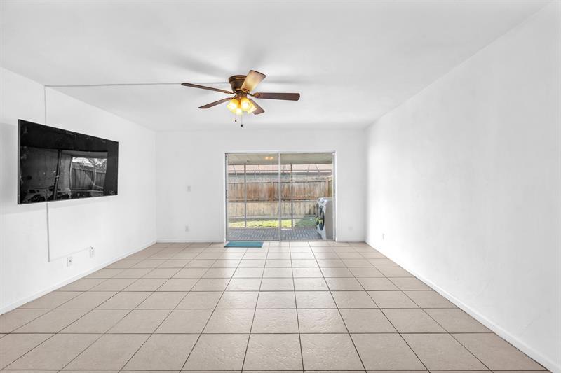 Image 9 of 29 For 2520 14th Ct  45