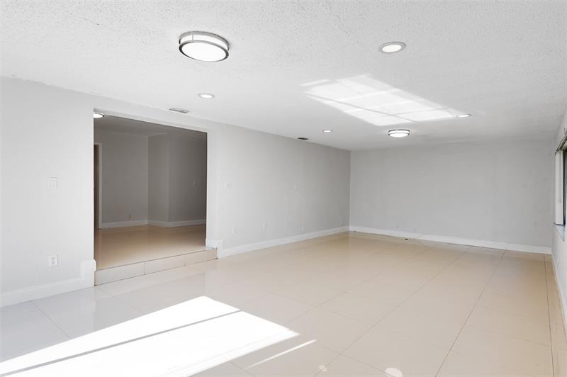 Image 16 of 27 For 6719 Boulevard Of Champions
