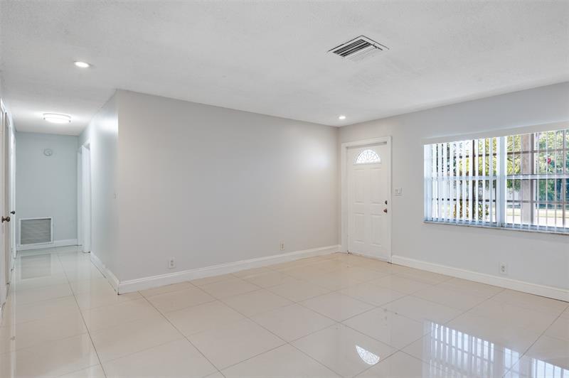 Image 19 of 27 For 6719 Boulevard Of Champions