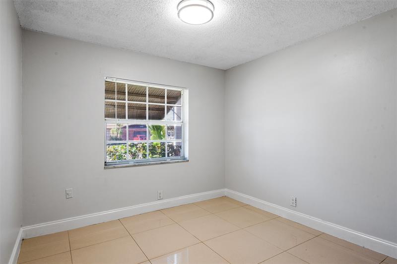 Image 9 of 27 For 6719 Boulevard Of Champions