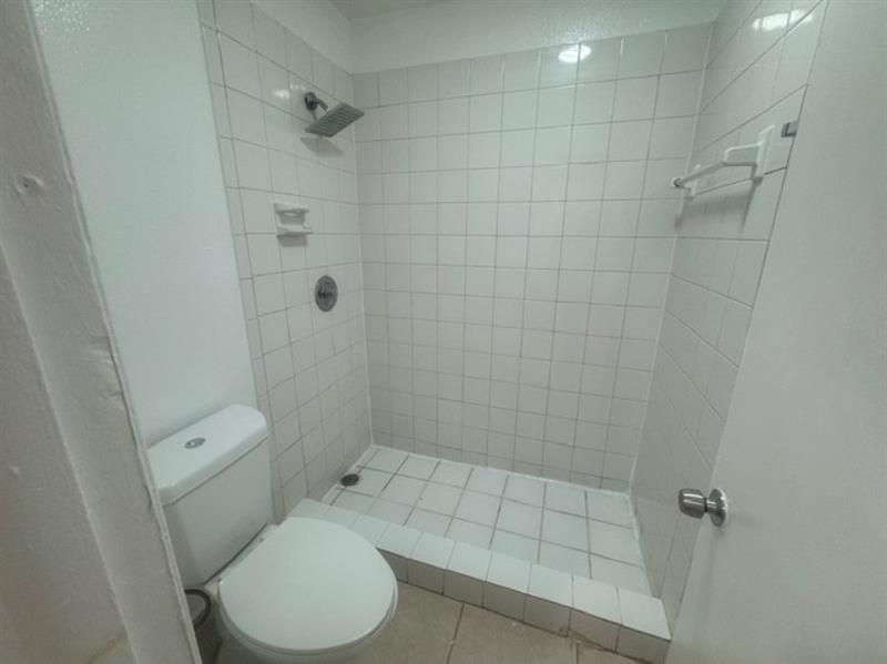Image 18 of 20 For 5525 41st St  218