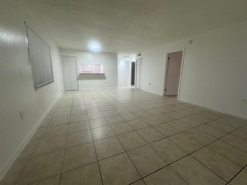Image 4 of 20 For 5525 41st St  218