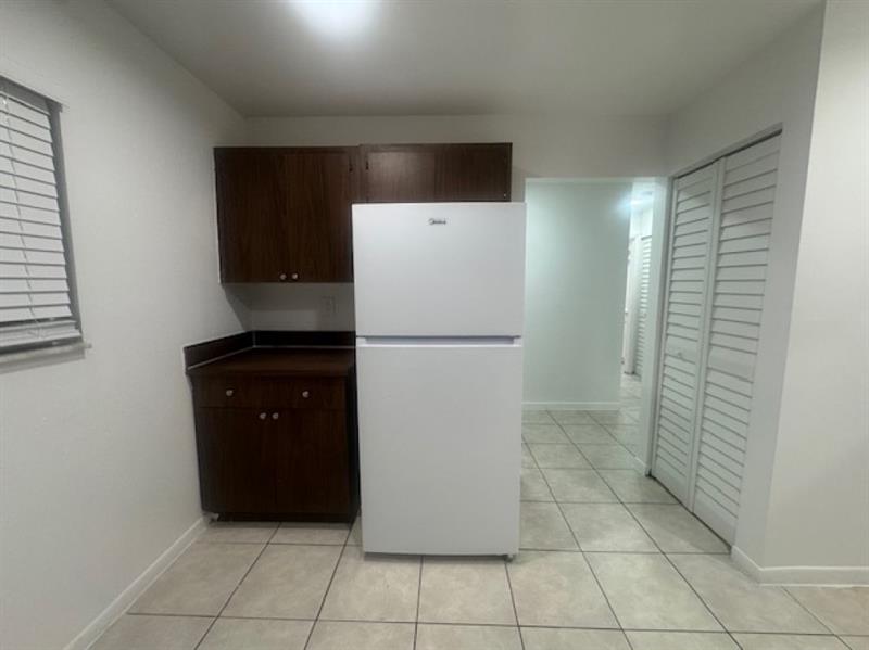 Image 8 of 20 For 5525 41st St  218