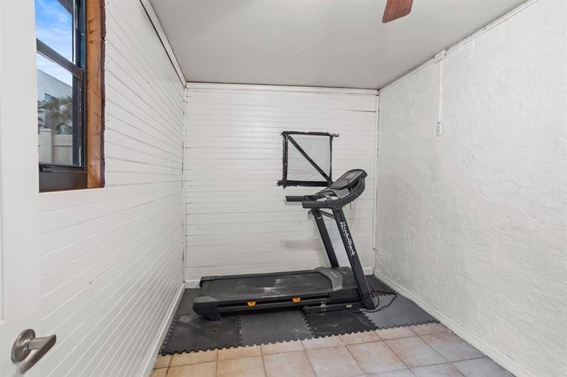 Image 16 of 24 For 3010 68th St  104