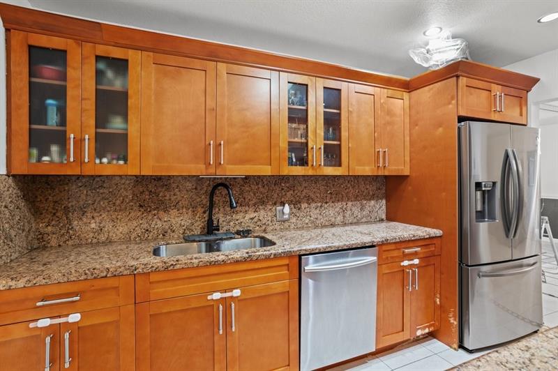 Image 5 of 24 For 3010 68th St  104