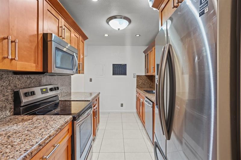 Image 7 of 24 For 3010 68th St  104