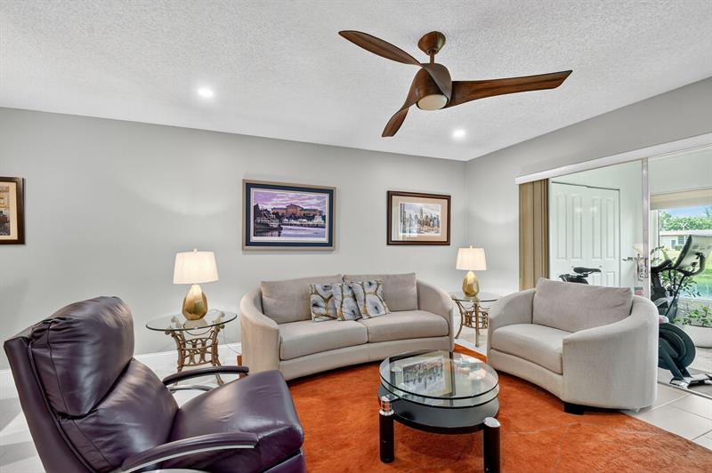 Image 12 of 45 For 121 Lake Meryl Drive