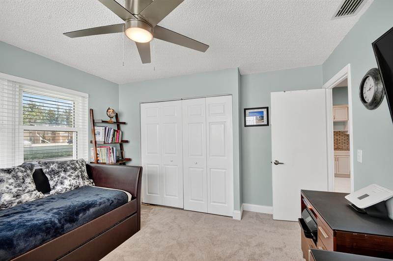 Image 15 of 45 For 121 Lake Meryl Drive