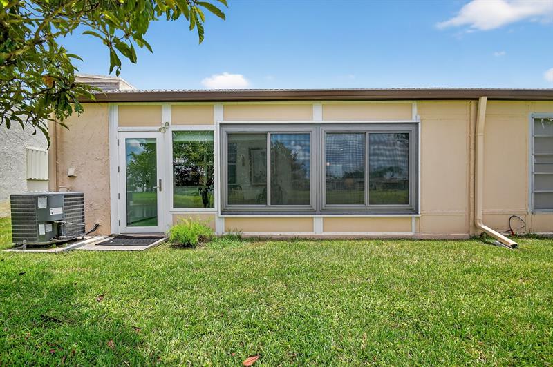 Image 31 of 45 For 121 Lake Meryl Drive