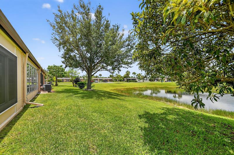 Image 34 of 45 For 121 Lake Meryl Drive