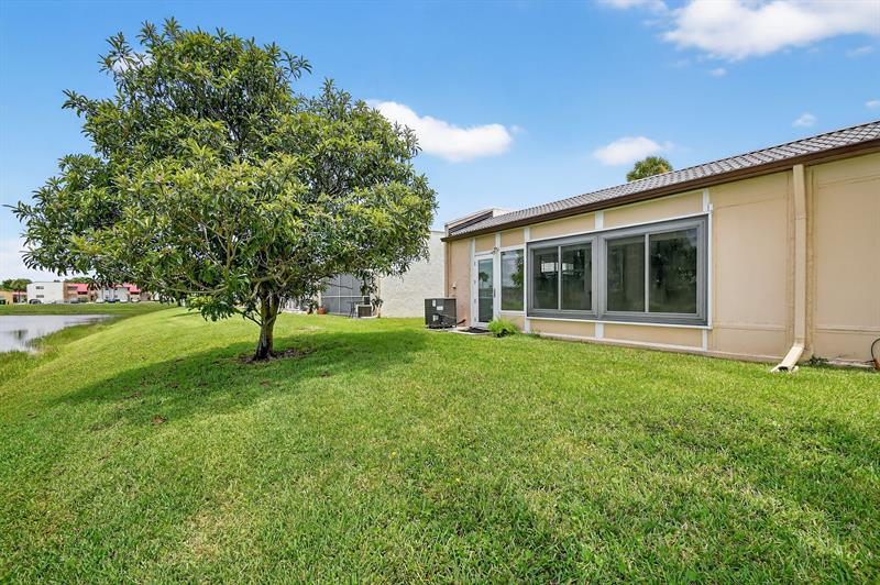 Image 35 of 45 For 121 Lake Meryl Drive