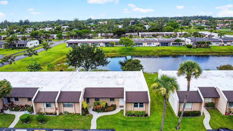 Image 40 of 45 For 121 Lake Meryl Drive