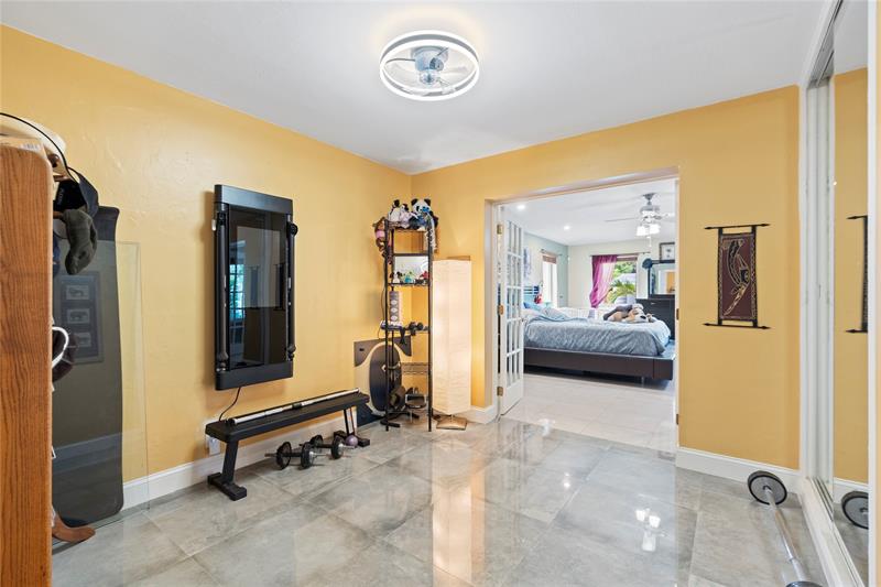 Image 17 of 54 For 2501 8th Ave