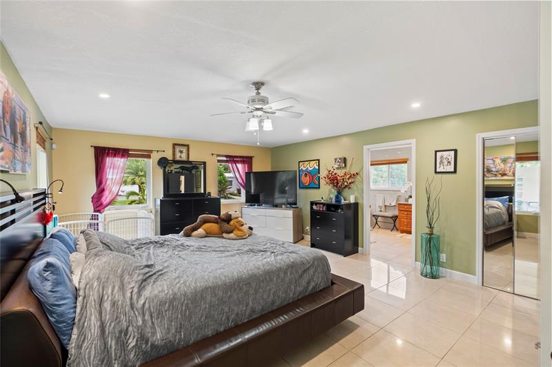 Image 21 of 54 For 2501 8th Ave