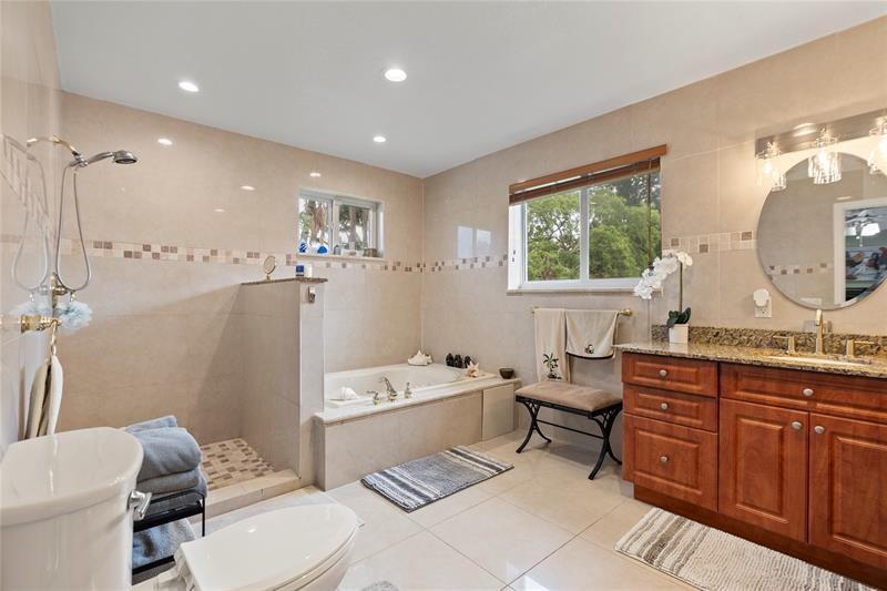 Image 27 of 54 For 2501 8th Ave