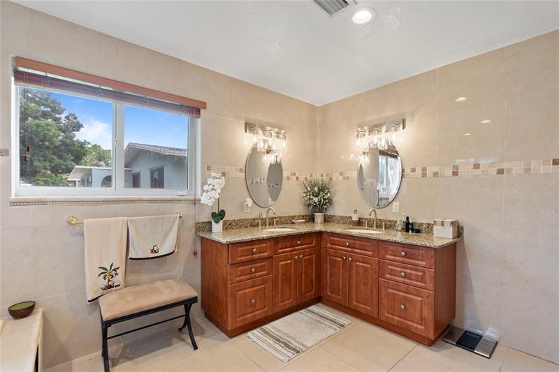 Image 28 of 54 For 2501 8th Ave