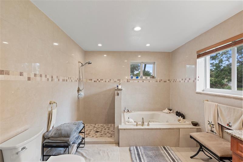 Image 29 of 54 For 2501 8th Ave