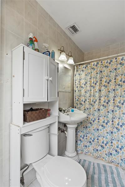 Image 44 of 54 For 2501 8th Ave