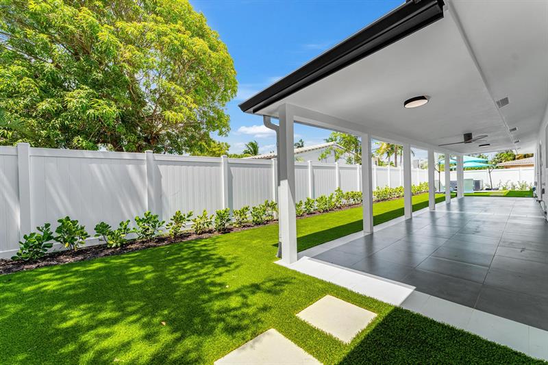 Image 26 of 39 For 699 70th St  