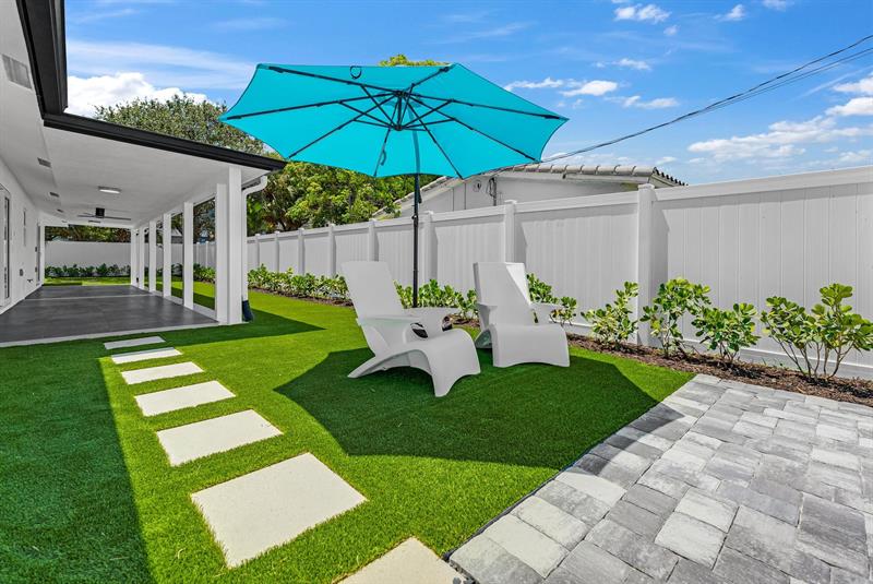 Image 29 of 39 For 699 70th St  