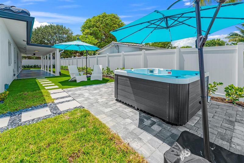 Image 30 of 39 For 699 70th St  