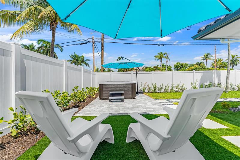 Image 32 of 39 For 699 70th St  