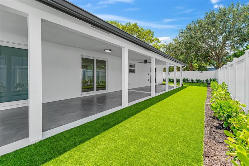 Image 33 of 39 For 699 70th St  