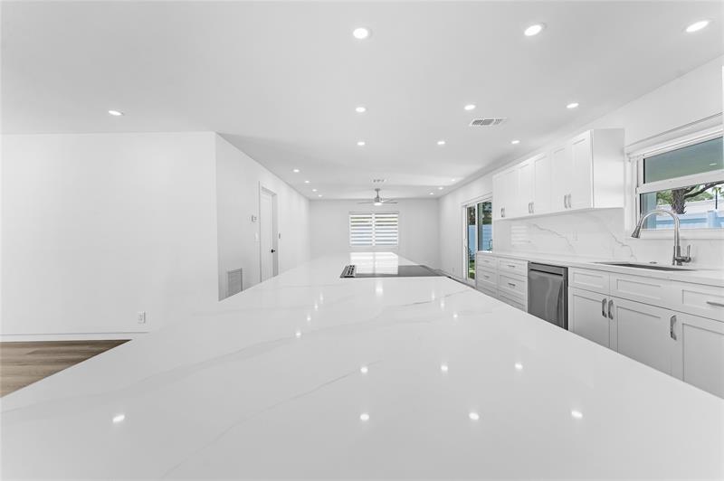 Image 9 of 39 For 699 70th St  