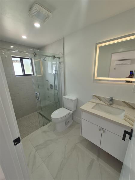 Image 13 of 16 For 270 147th St