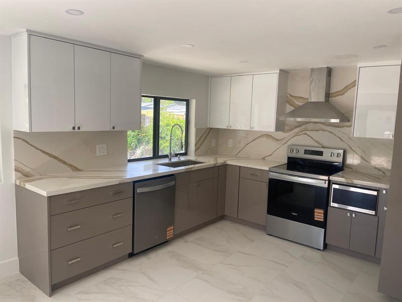 Image 5 of 16 For 270 147th St