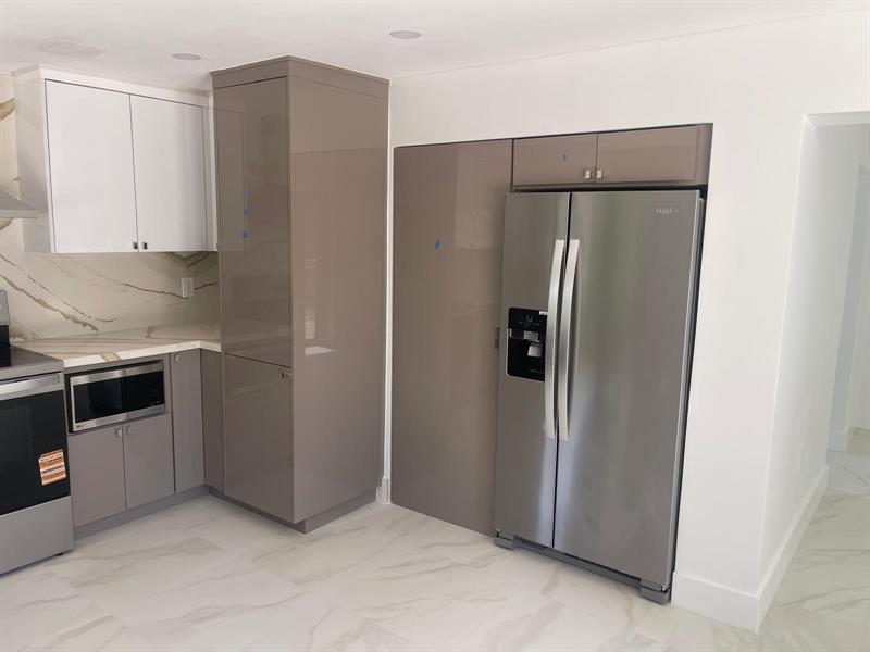 Image 7 of 16 For 270 147th St