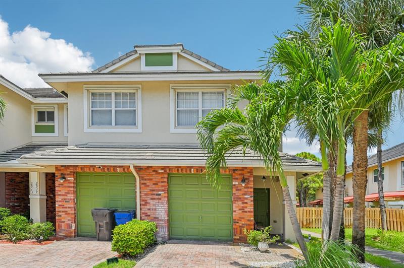 Details for 2921 33rd Ter  2921, Lauderdale Lakes, FL 33311