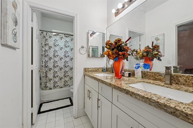 Image 16 of 26 For 2921 33rd Ter  2921