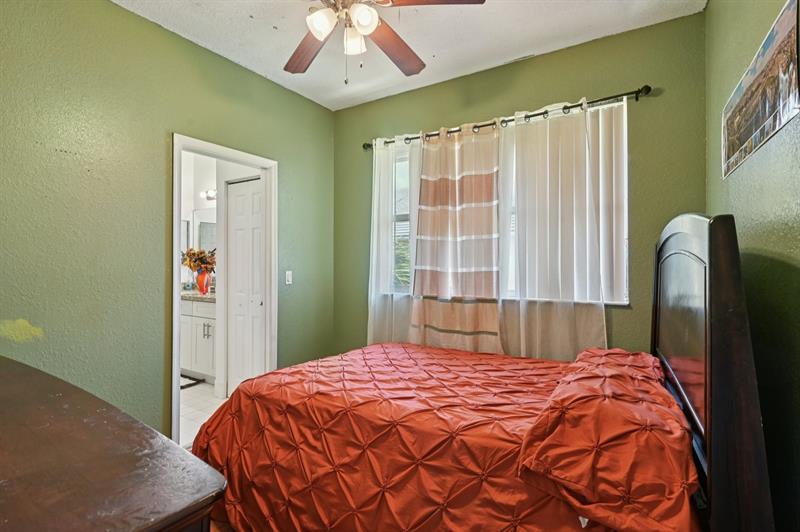 Image 18 of 26 For 2921 33rd Ter  2921