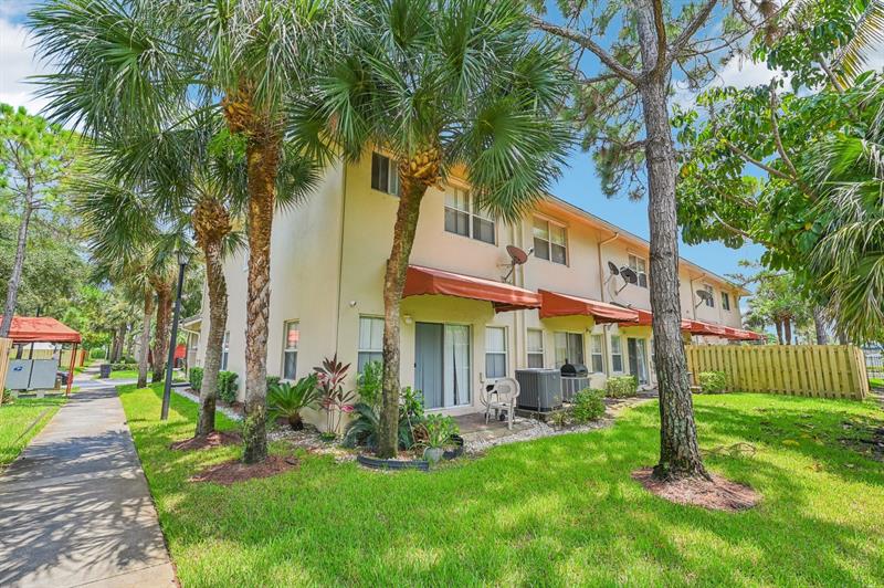 Image 4 of 26 For 2921 33rd Ter  2921