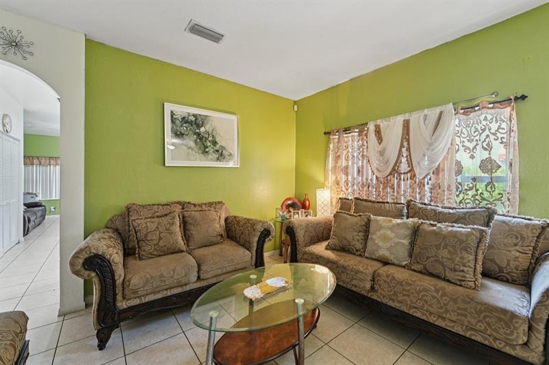 Image 6 of 26 For 2921 33rd Ter  2921